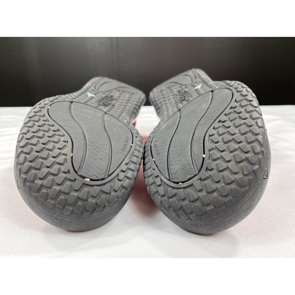 Keen SKU 7924 Kids Red Black Closed Toe Water Sandals Size 5 - Picture 7 of 11